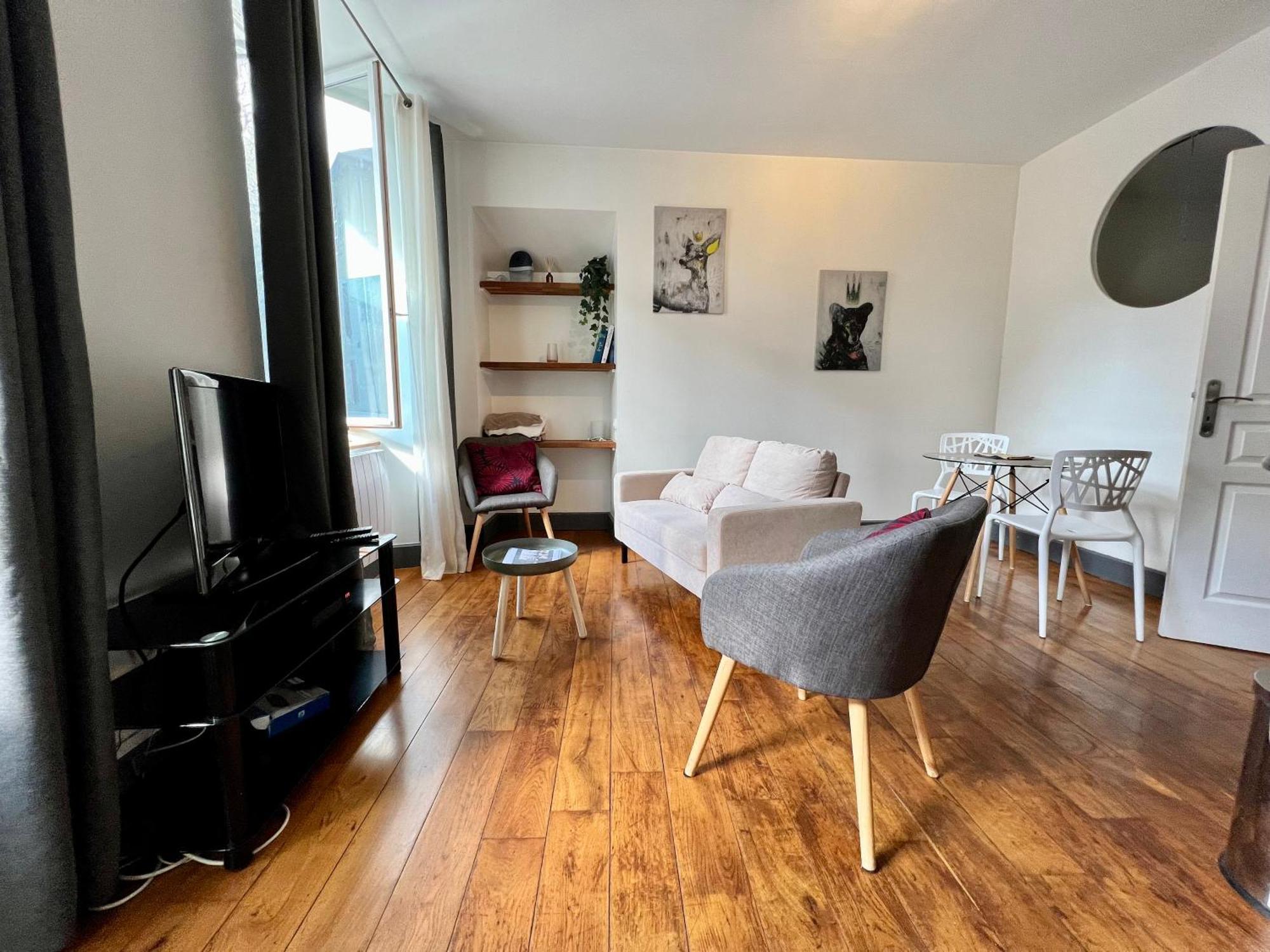 Joli Appartement En Centre Ville Bagnères-de-Bigorre Exterior foto